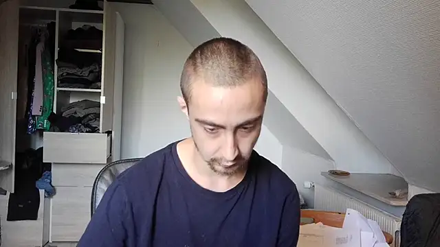 Stephanien online show from September 28, 2025, 9:16 am