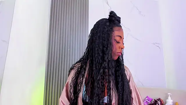 Snapshot of ebonydreams01 chatting on September 17, 2025, 12:29 pm ebonydreams01 online show from September 17, 2025, 12:29 pm