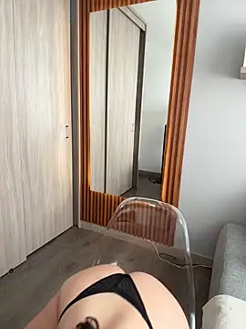 Snapshot of FridaKlein chatting on September 28, 2025, 2:02 pm FridaKlein online show from September 28, 2025, 2:02 pm