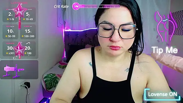  curvy latina online show from March 3, 2025, 11:44 am