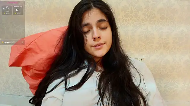 Snapshot of sofiaclauss chatting on October 4, 2025, 8:05 am sofiaclauss online show from October 4, 2025, 8:05 am