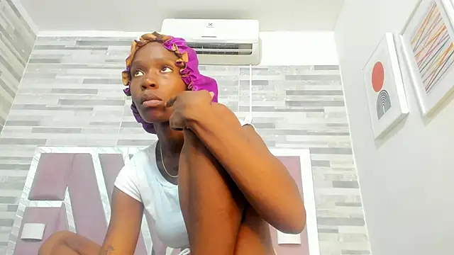 Snapshot of ebony_march chatting on October 3, 2025, 6:42 pm ebony march online show from October 3, 2025, 6:42 pm