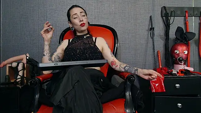 LusstCruella online show from March 18, 2025, 6:17 pm