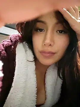 Lau1127 online show from October 10, 2025, 12:22 am