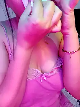 Snapshot of im_here- chatting on October 18, 2025, 8:38 am im here- online show from October 18, 2025, 8:38 am