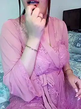 Snapshot of im_here- chatting on September 23, 2025, 2:35 pm im here- online show from September 23, 2025, 2:35 pm