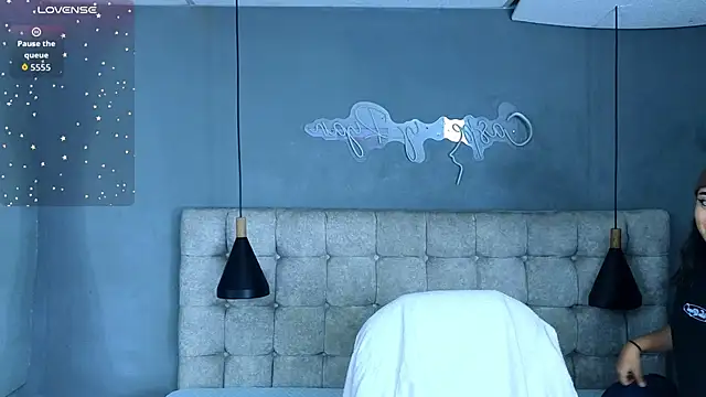 Snapshot of Laia_and_Aloby chatting on October 28, 2025, 10:09 pm Laia and Aloby online show from October 28, 2025, 10:09 pm