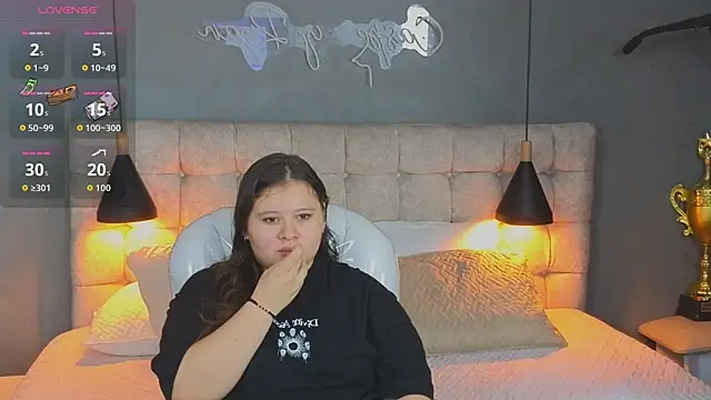 Snapshot of Laia_and_Aloby chatting on September 25, 2025, 10:16 pm Laia and Aloby online show from September 25, 2025, 10:16 pm