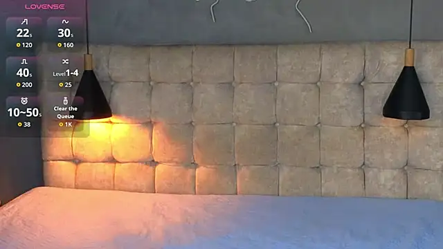 Snapshot of Laia_and_Aloby chatting on January 17, 2026, 10:02 pm Laia and Aloby online show from January 17, 2026, 10:02 pm