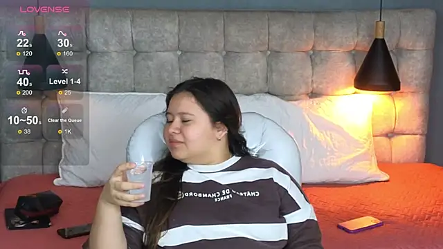 Snapshot of Laia_and_Aloby chatting on January 16, 2026, 10:14 pm Laia and Aloby online show from January 16, 2026, 10:14 pm