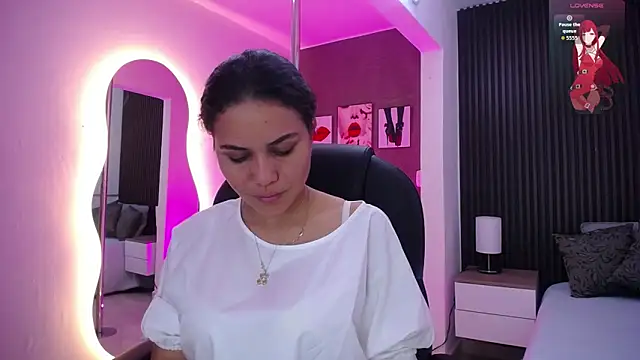 Snapshot of natasha__jackson chatting on October 18, 2025, 12:40 pm natasha jackson online show from October 18, 2025, 12:40 pm