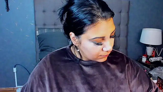 AmyCubes online show from November 7, 2025, 7:13 am