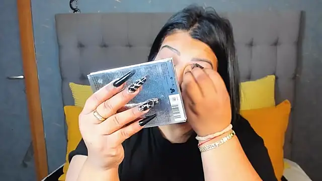 Snapshot of AmyCubes chatting on March 2, 2026, 4:13 am AmyCubes online show from March 2, 2026, 4:13 am