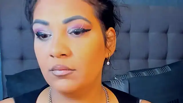 Snapshot of AmyCubes chatting on October 31, 2025, 4:53 am AmyCubes online show from October 31, 2025, 4:53 am