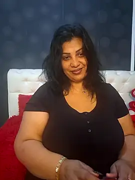 Snapshot of AmyCubes chatting on October 23, 2025, 5:39 am AmyCubes online show from October 23, 2025, 5:39 am