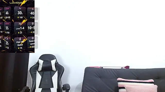 Snapshot of Kiara-Rider chatting on October 1, 2025, 3:05 pm Kiara-Rider online show from October 1, 2025, 3:05 pm