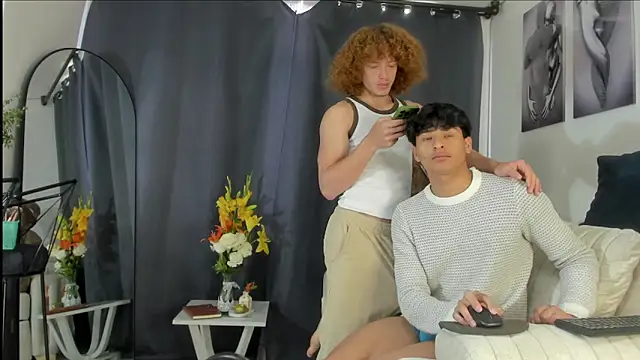 Snapshot of All3ssandr0 chatting on October 2, 2025, 4:43 pm All3ssandr0 online show from October 2, 2025, 4:43 pm