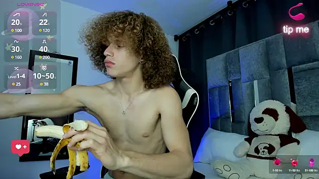 Snapshot of All3ssandr0 chatting on December 18, 2024, 12:32 am All3ssandr0 online show from December 18, 2024, 12:32 am