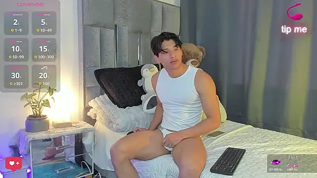 Snapshot of All3ssandr0 chatting on February 21, 2026, 1:13 pm All3ssandr0 online show from February 21, 2026, 1:13 pm