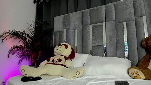 Snapshot of All3ssandr0 chatting on December 2, 2024, 1:09 am All3ssandr0 online show from December 2, 2024, 1:09 am