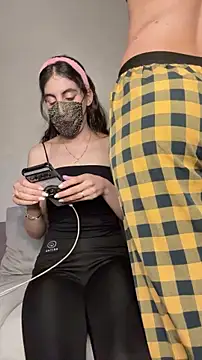 fatisexy online show from April 1, 2026, 11:45 pm