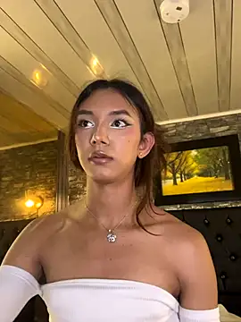 Nikol Rang   online show from October 7, 2025, 8:43 pm