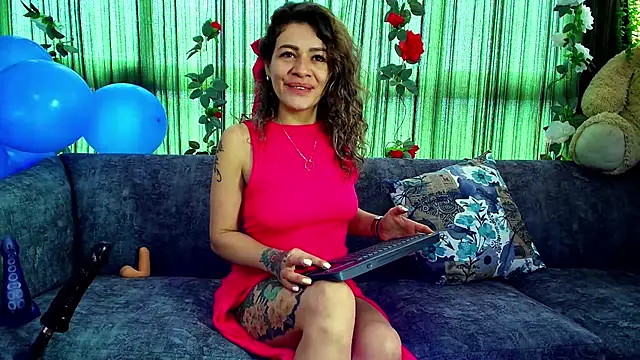 Snapshot of oriana_thomson2 chatting on February 20, 2025, 2:57 pm oriana thomson2 online show from February 20, 2025, 2:57 pm