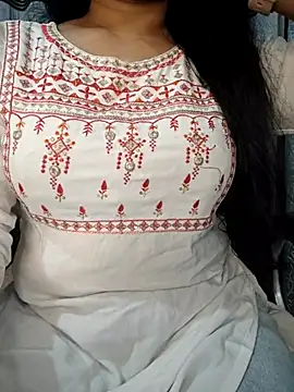 Rina777o online show from April 19, 2026, 6:10 pm