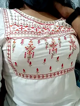 Rina777o online show from October 5, 2025, 6:09 pm