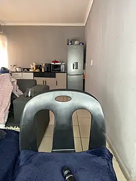 Snapshot of MayaPassion chatting on September 24, 2025, 1:39 pm MayaPassion online show from September 24, 2025, 1:39 pm