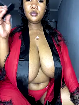 Snapshot of MayaPassion chatting on October 17, 2025, 4:16 am MayaPassion online show from October 17, 2025, 4:16 am