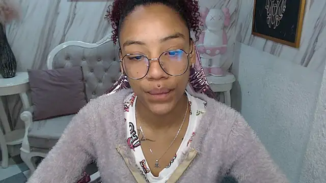 Violeth b online show from February 20, 2025, 12:47 pm