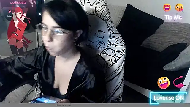 LisandreLaVenale online show from December 12, 2024, 9:26 pm