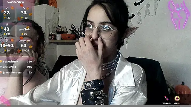 LisandreLaVenale online show from December 6, 2024, 3:02 am