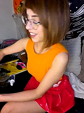 Snapshot of LisandreLaVenale chatting on October 6, 2025, 10:54 pm LisandreLaVenale online show from October 6, 2025, 10:54 pm