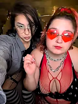 LisandreLaVenale online show from January 11, 2026, 10:05 pm