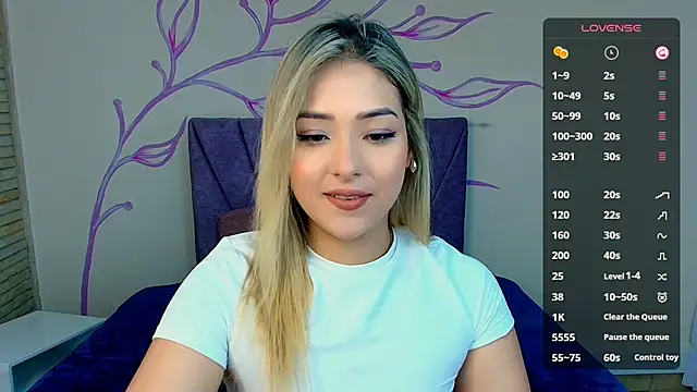 DahliaMoore online show from January 20, 2025, 7:35 pm