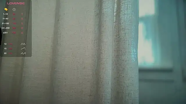 Snapshot of SkarlettRose96 chatting on October 30, 2025, 8:39 pm SkarlettRose96 online show from October 30, 2025, 8:39 pm