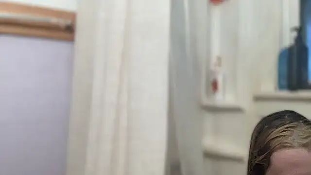 Snapshot of SkarlettRose96 chatting on September 23, 2025, 10:39 pm SkarlettRose96 online show from September 23, 2025, 10:39 pm