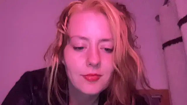 Snapshot of SkarlettRose96 chatting on September 28, 2025, 11:39 am SkarlettRose96 online show from September 28, 2025, 11:39 am