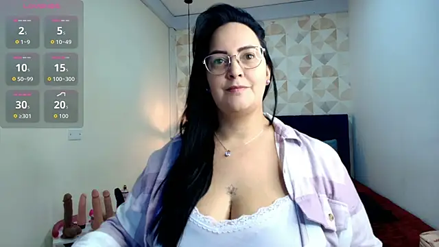 Snapshot of veronicabbw chatting on October 3, 2025, 12:06 pm veronicabbw online show from October 3, 2025, 12:06 pm