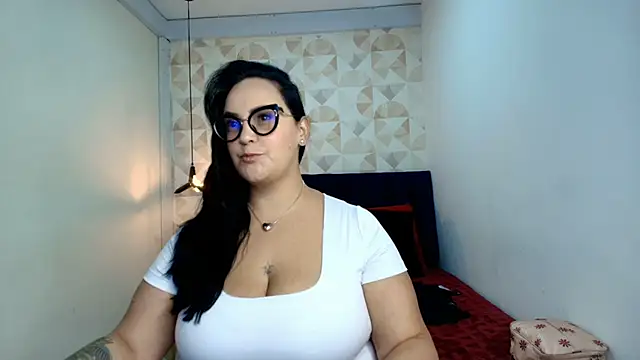 Snapshot of veronicabbw chatting on October 27, 2025, 12:06 pm veronicabbw online show from October 27, 2025, 12:06 pm