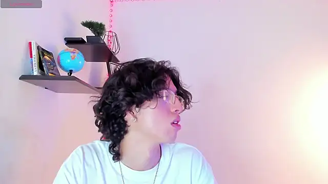 manu vera online show from October 6, 2025, 3:40 am