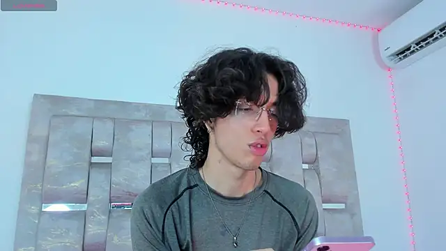 manu vera online show from October 11, 2025, 8:43 pm