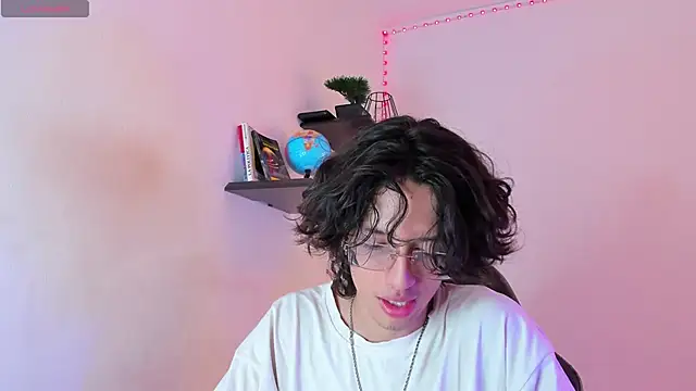 manu vera online show from October 3, 2025, 8:10 pm