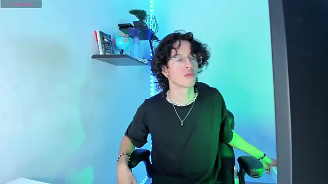 manu vera online show from October 21, 2025, 2:55 am