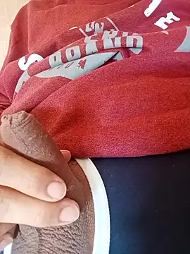 El baby12 online show from November 25, 2025, 9:42 am