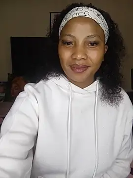 quenliyasa online show from June 8, 2026, 9:37 pm