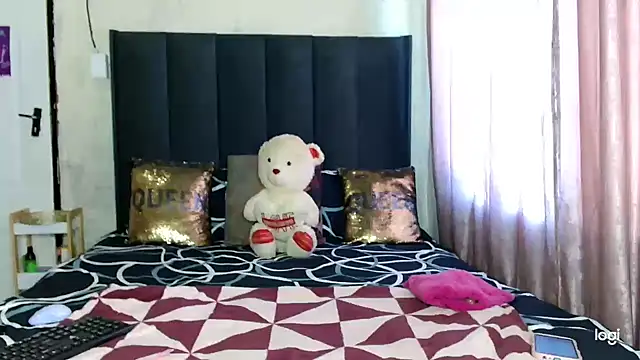 Snapshot of quenliyasa chatting on September 22, 2025, 7:58 am quenliyasa online show from September 22, 2025, 7:58 am