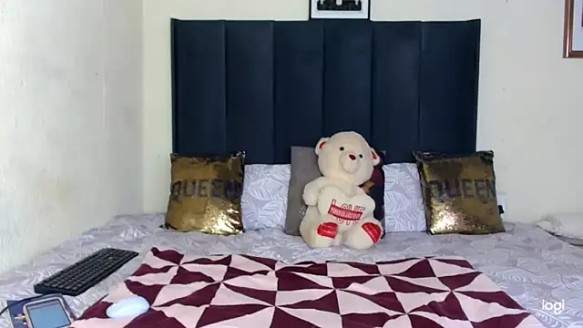 Snapshot of quenliyasa chatting on October 1, 2025, 7:13 am quenliyasa online show from October 1, 2025, 7:13 am